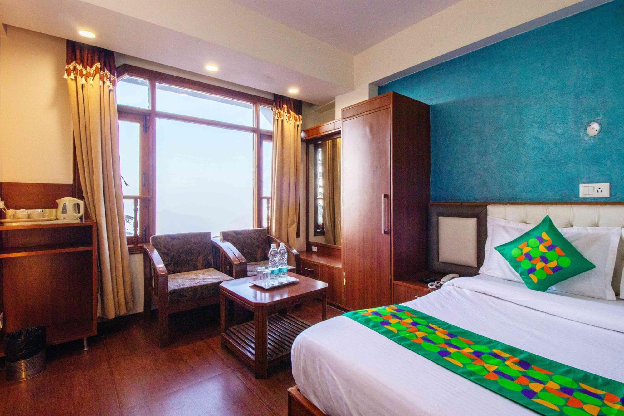 Treebo Varuna With Mountain View Shimla Exterior foto